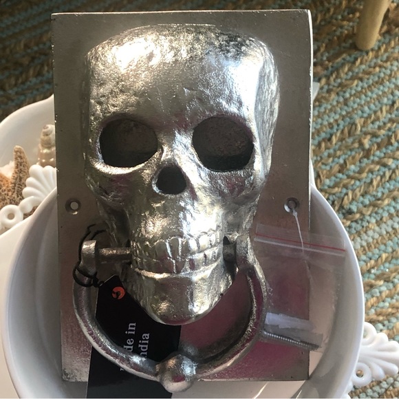 New! Large Silver Metal Skeleton Door Knocker - Picture 6 of 8